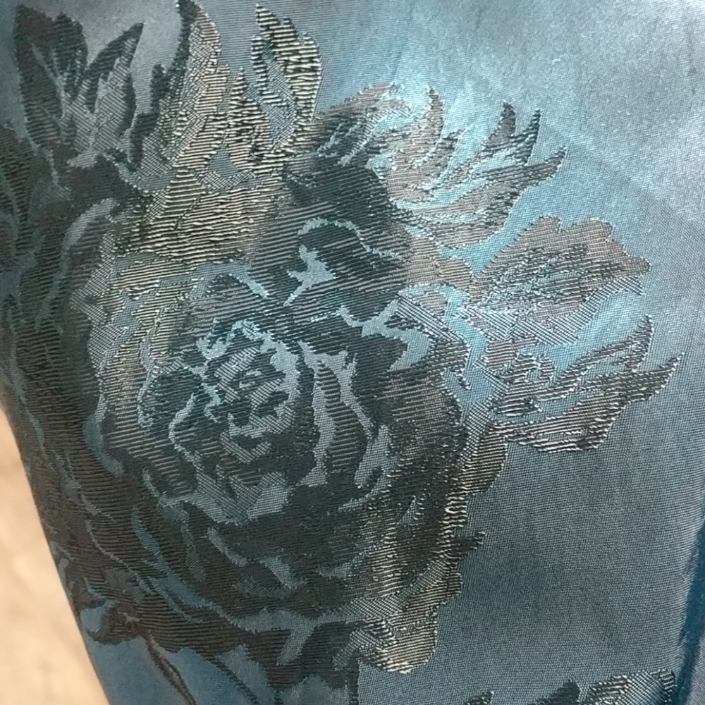 Floral Jacquard Dress - Picture 3 of 5